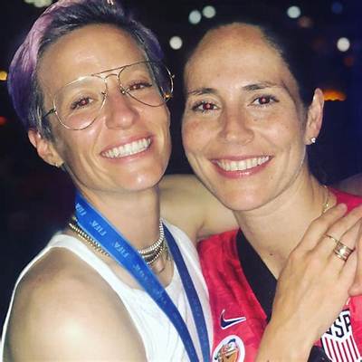Megan Rapinoe Biography: Boyfriend or Girlfriend, Family, Salary & Net Worth