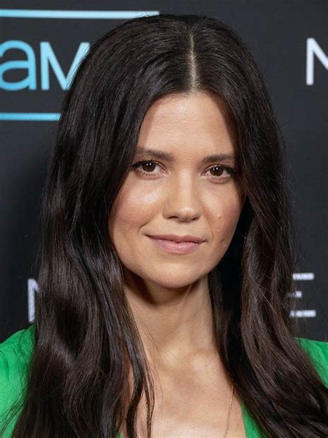 Meredith Garretson Actress, Bio, Wiki, Age, Height, Husband, the Offer, and Net Worth