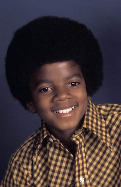 Michael Jackson Young: the Early Year's of the King of Pop