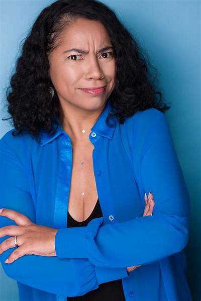 Mignon Farmani Net Worth