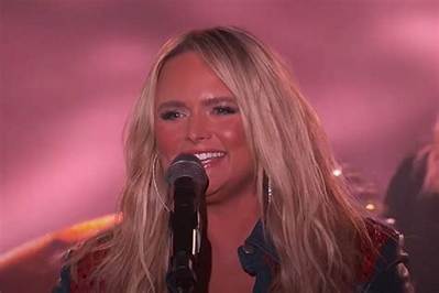 Miranda Lambert Takes to Twitter