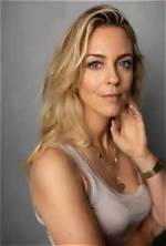 Miranda Raison Net Worth