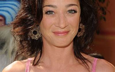 Moira Kelly Height, Weight, Net Worth, Age, Birthday, Wikipedia, Who, Instagram, Biography