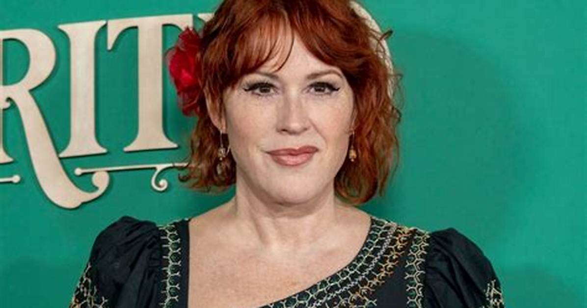 Molly Ringwald Net Worth Income Salary