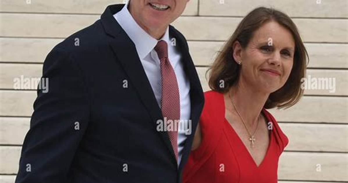 Neil Gorsuch Married, Wife, Children, Wiki, Net Worth, Career, Bio, Age