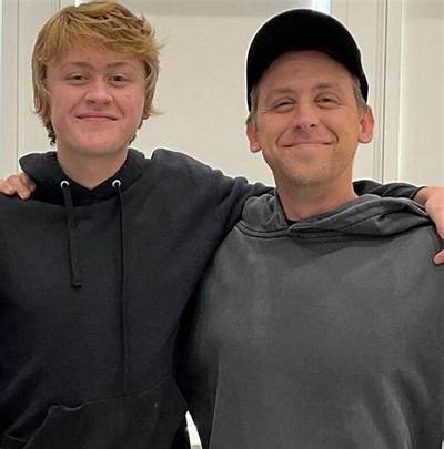 Noah Atwood (Roman Atwood Son) Wiki, Bio, Age, Height, Weight, Father, Mother, Facts