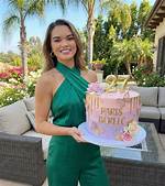 Paris Berelc: a Rising Star in the World of Music and Entertainment