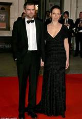 Paul Thomas Anderson: Wife, Net Worth, Tattoos, Smoking & Body Facts
