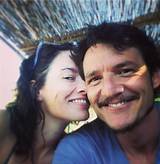 Pedro Pascal: Girlfriend, Net Worth, Tattoos, Smoking & Body Facts