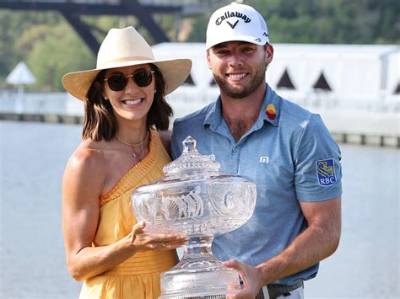 Pga Star Sam Burns Wife Caroline Campbell Age Gap & Net Worth in 2022 After Tour Purse