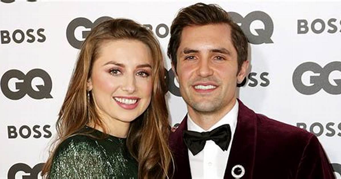 Phil Dunster Wife Is He Married to Eleanor Heydon