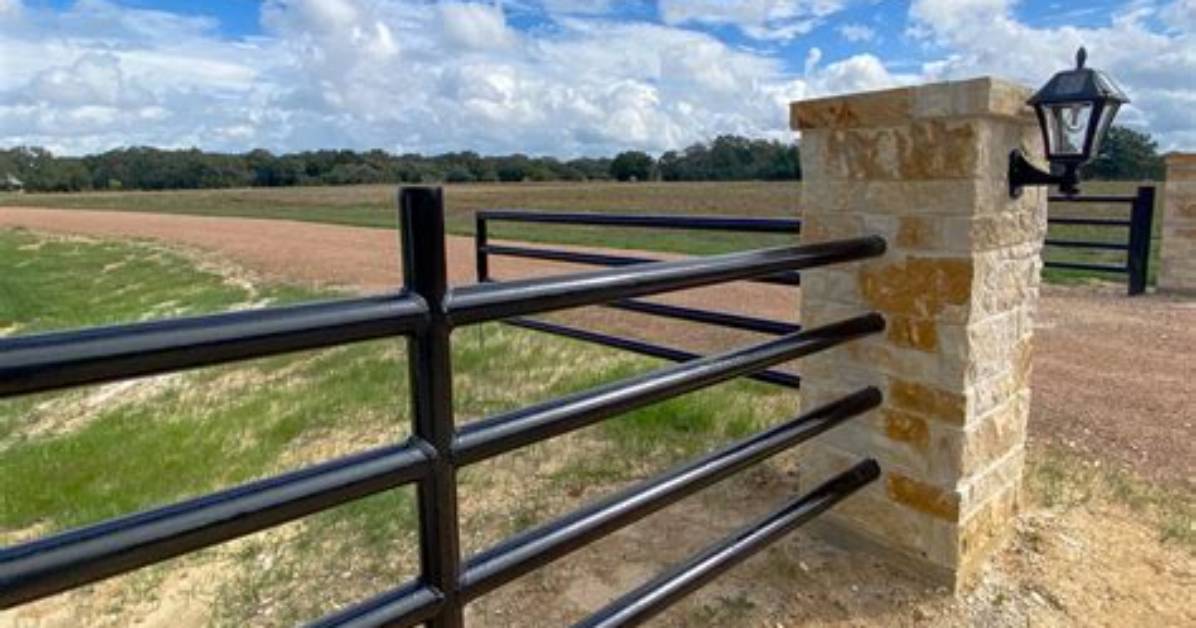 Pipe Ranch Entrance Ideas