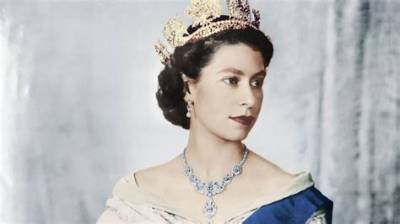 Queen Egirl Age: Unveiling the Reign of Digital Royalty