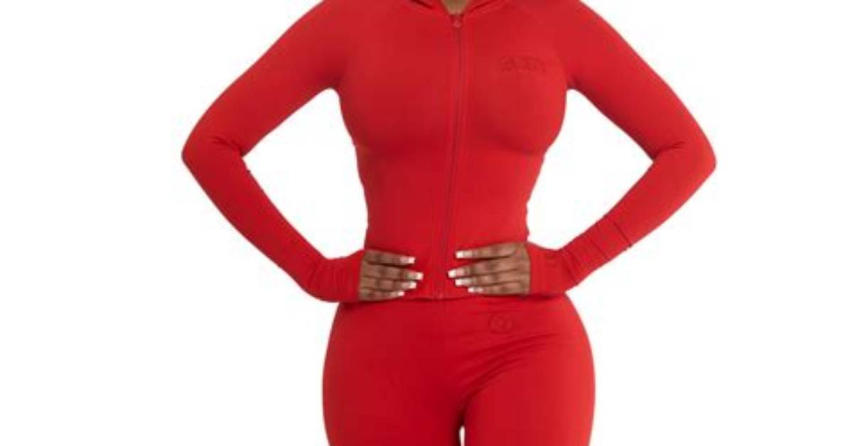Raven Tracy Body Real: Photos & Facts