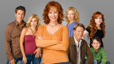 Reba Mcentire's Cast: All the Stars!