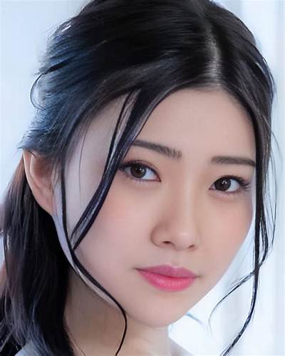 Rei Kamiki Japan: a Rising Star in the Entertainment Industry