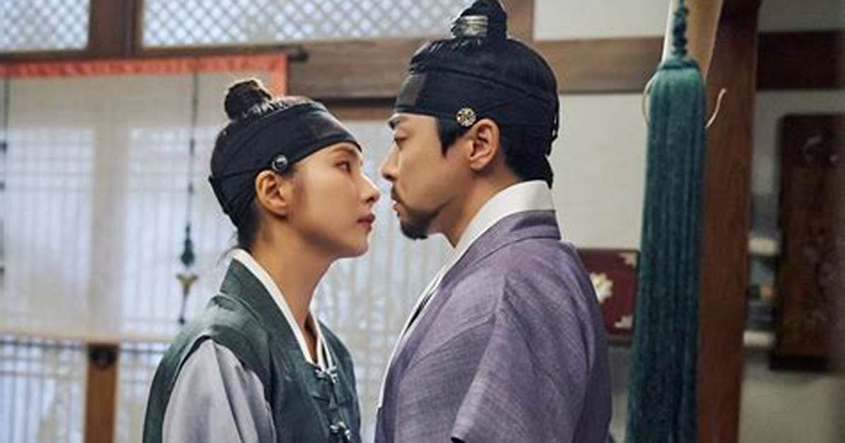Reveal the Episode of the Captivating Mirror Scene in Bridgerton