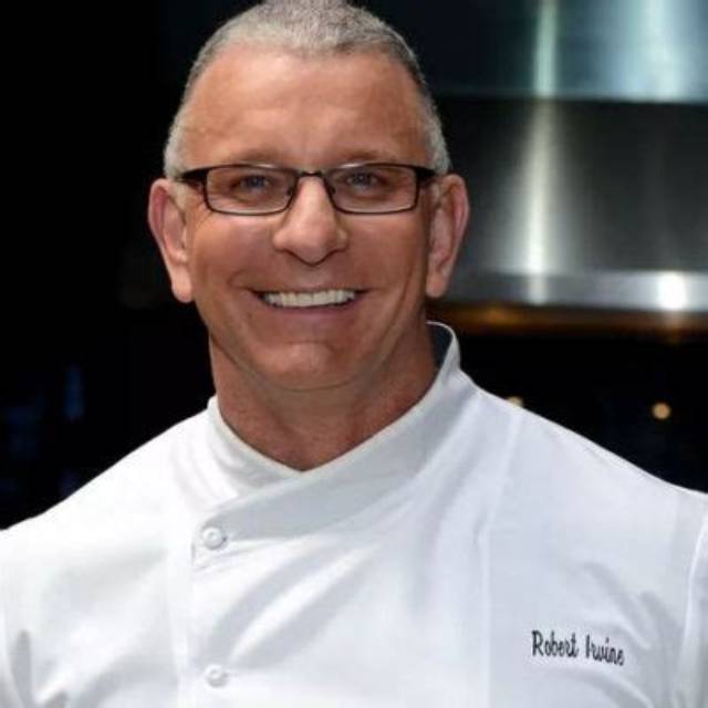 Robert Irvine Bio, Wiki, Age, Height, Family, Wife, Kids, Net Worth, Fit Crunch, Restaurants, and Show