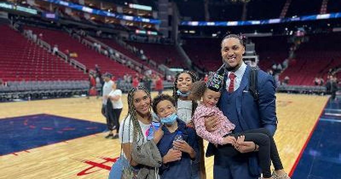 Ryan Hollins Height, Weight, Net Worth, Age, Birthday, Wikipedia, Who, Nationality, Biography