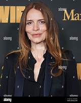 Saffron Burrows: a Brilliant Actress and Hollywood Icon