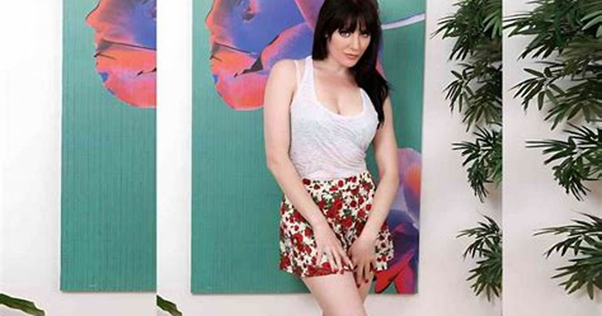 Samantha Fries Height, Weight, Net Worth, Age, Birthday, Wikipedia, Who, Nationality, Biography