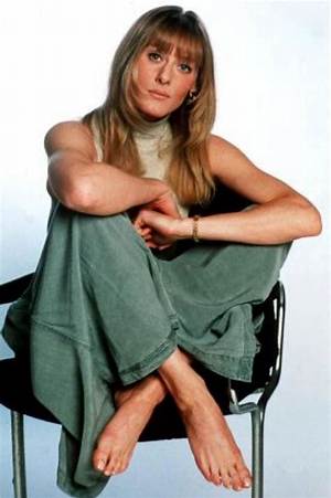 Sarah Lancashire Height in Feet: a Comprehensive Look at the Renowned Actress