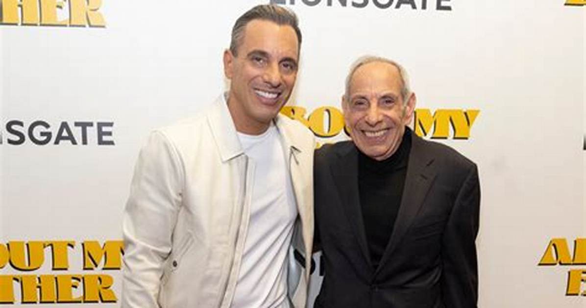 Sebastian Maniscalco Parents: Dad Salvatore Maniscalco and Mom Rose Maniscalco