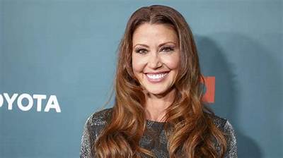 Shannon Elizabeth Net Worth – How Much Is Elizabeth Worth?