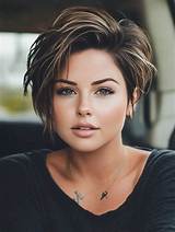 Short Haircuts for Women with Full Faces: the Ultimate Guide