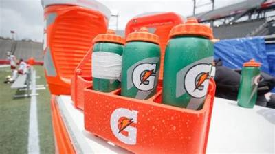 Should You Drink Gatorade During a Game?