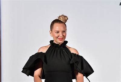 Sia Furler Net Worth