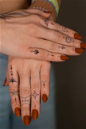 Simple Pretty Hand Tattoos: a Guide to Elegant Ink Designs