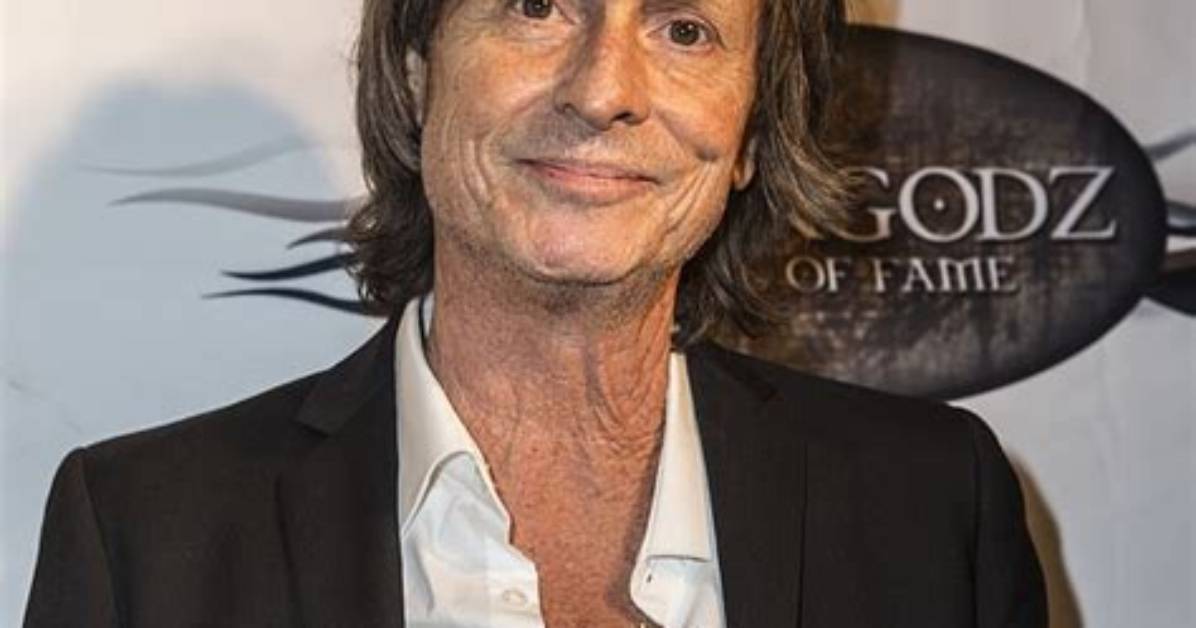 Singer Brett Tuggle Died from an Illness Twitter Filled with Rip