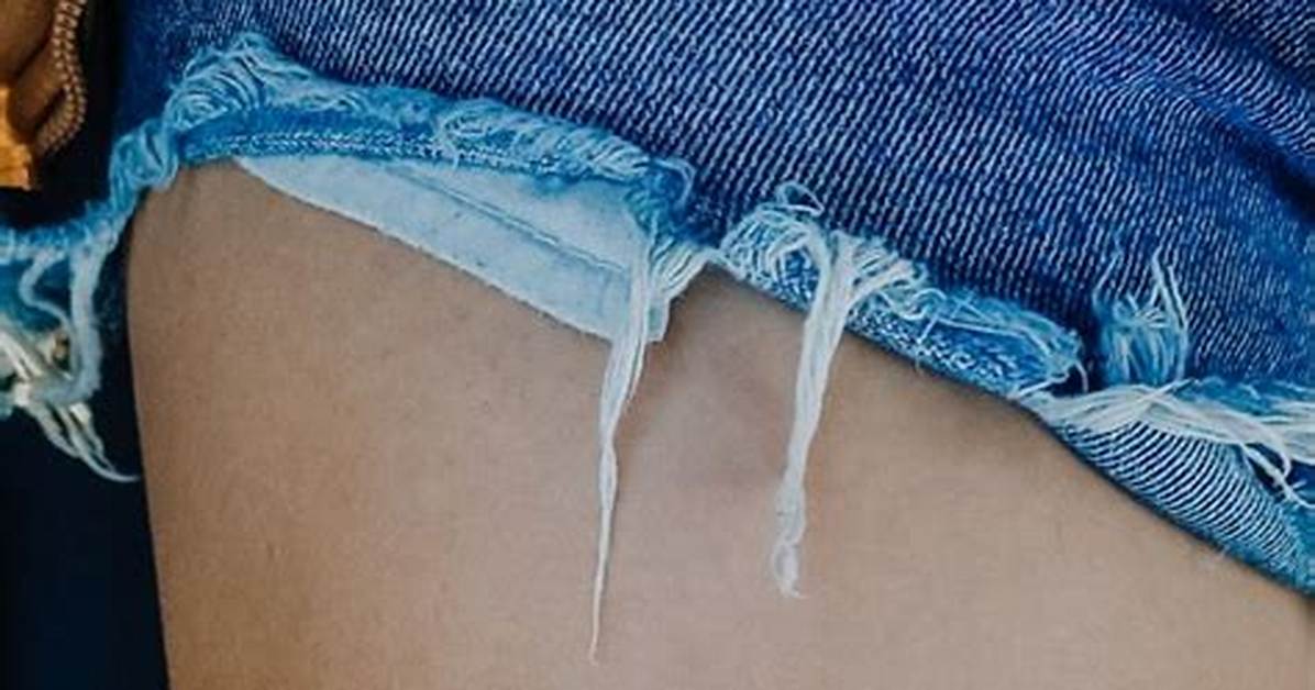 Small Front Thigh Tattoos: a Trendy Expression of Art and Identity