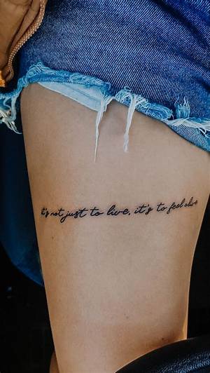 Small Front Thigh Tattoos: a Trendy Expression of Art and Identity