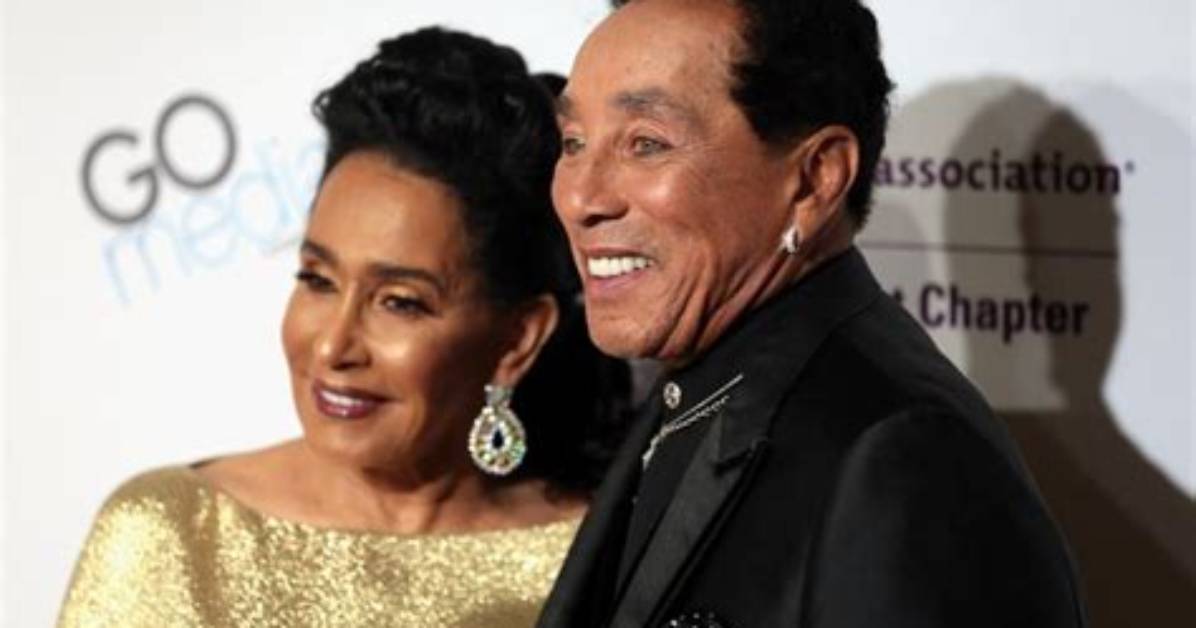 Smokey Robinson Parents Nationality Family