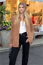 Sofia Richie: Stunning Style & Influencer Insights