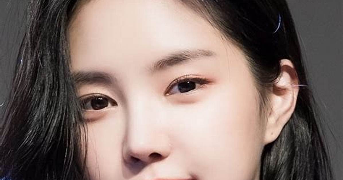 Son Na-Eun Bio, Wiki, Age, Height, Parents, Boyfriend, Tv Shows, Songs, and Net Worth