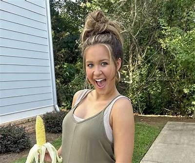 Sophia Hill – American Tiktok Star | Age, Biography, Wiki, Career, Net Worth, Husband, Videos, and Quick Facts