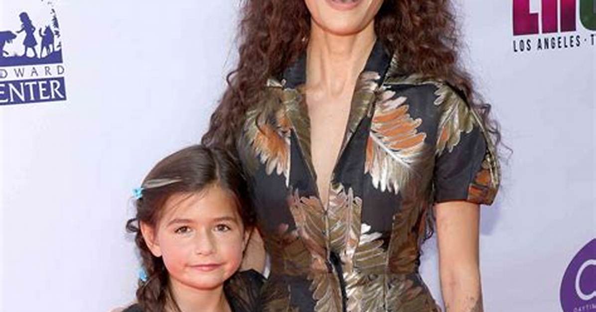 Spotlight on Sarah Shahi S Child an Intimate