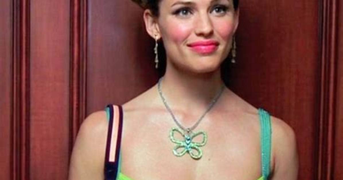 Standout as Jenna Rink with Our Ultimate 13 Going on 30 Costume Guide