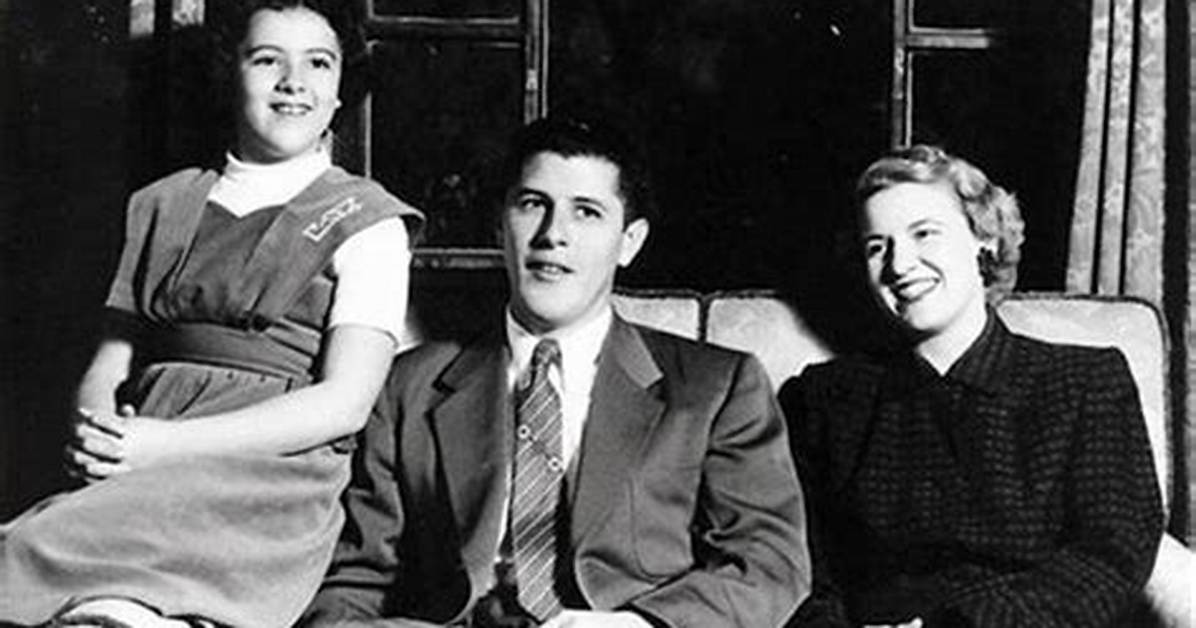 Stanley Dunham the Father of Ann