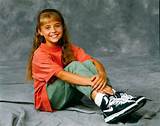 ‘Step by Step’ ‘S Christine Lakin on Onscreen Brother’s Exit from Hollywood After ‘Traumatic’ Driveby Shooting