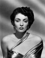 Suzan Ball Net Worth