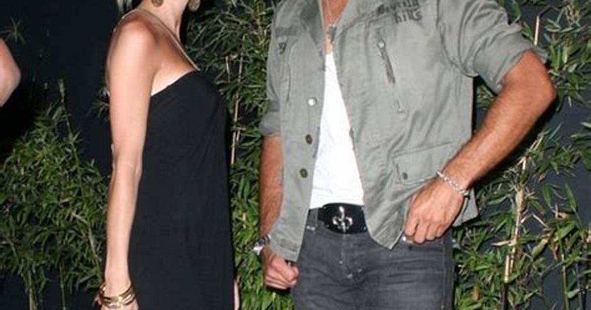 Taylor Kitsch S Love Life a Tale of Past and Present
