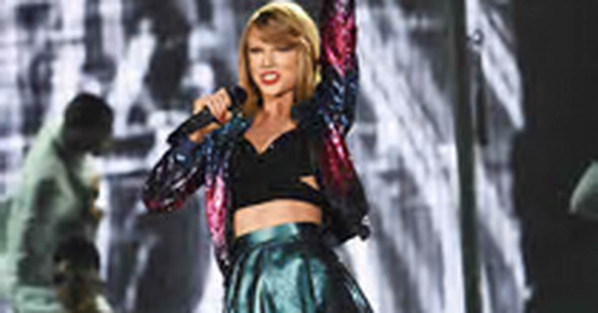 Taylor Swift 1989 Tour: the Iconic Concert Experience!