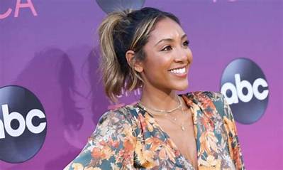 Tayshia Adams Height, Weight, Net Worth, Age, Birthday, Wikipedia, Who, Nationality, Biography