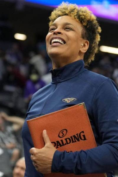 Teresa Weatherspoon-American Professional Basketball Coach | Net Worth, Age, Career, Height, Wife & Bio