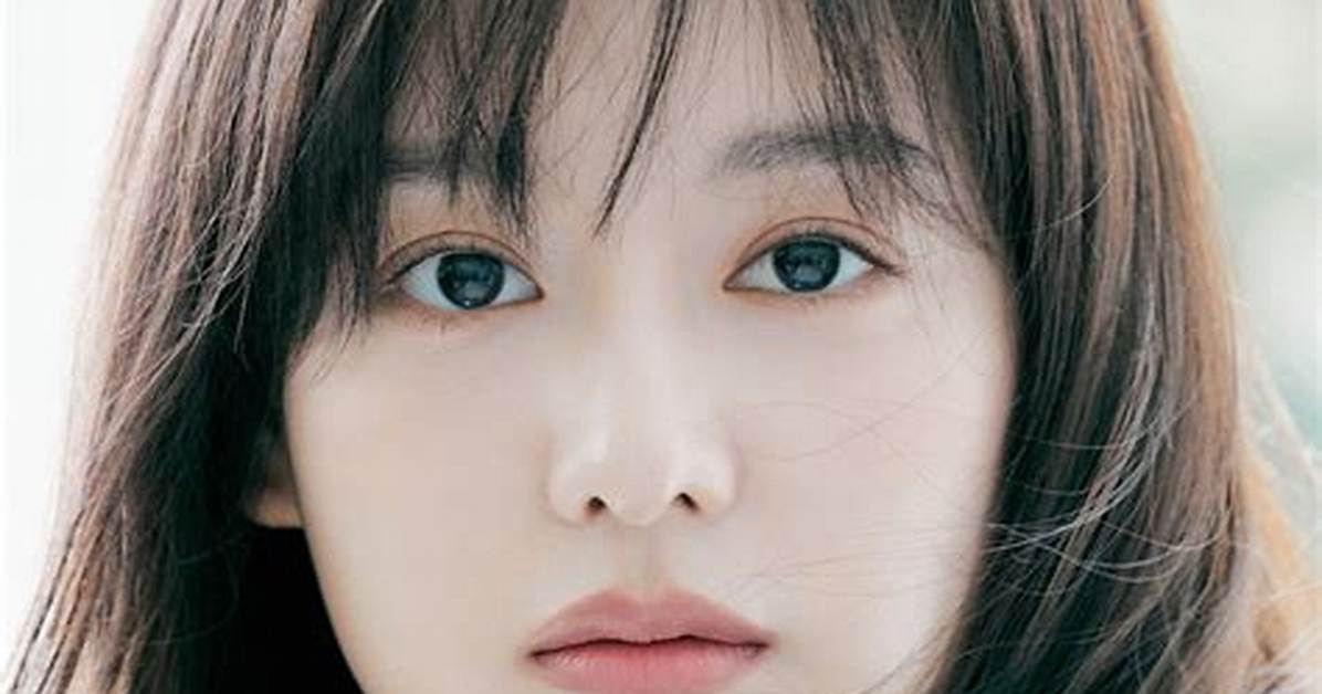 The History Behind Kim Ji Won and Kim Soo Hyun's Mysterious Relationship