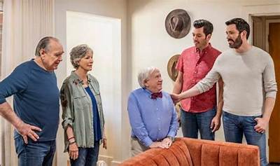 The Late, Great Leslie Jordan Kicks off Season 5 of 'Celebrity Iou' — Who Else Will Be Featured?